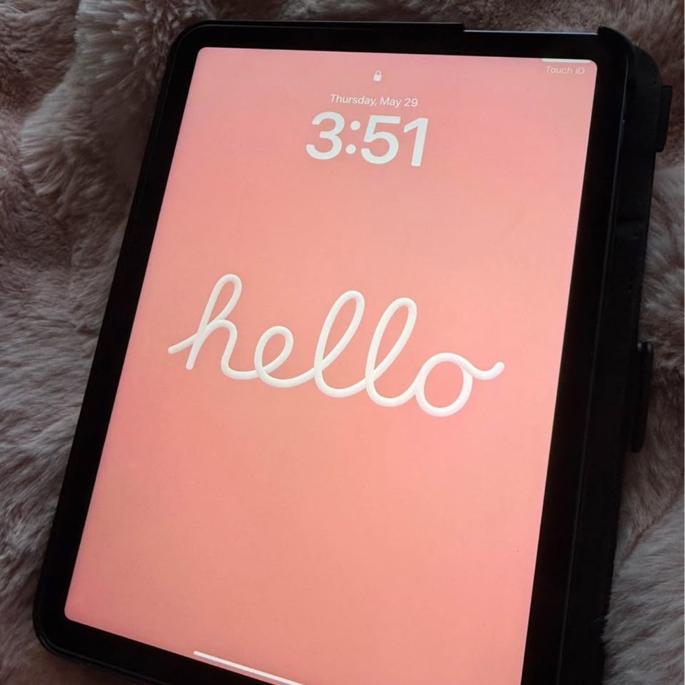 ipad air 5th gen 64gb case included